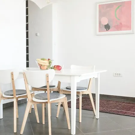 Pomalo - In Apartment *